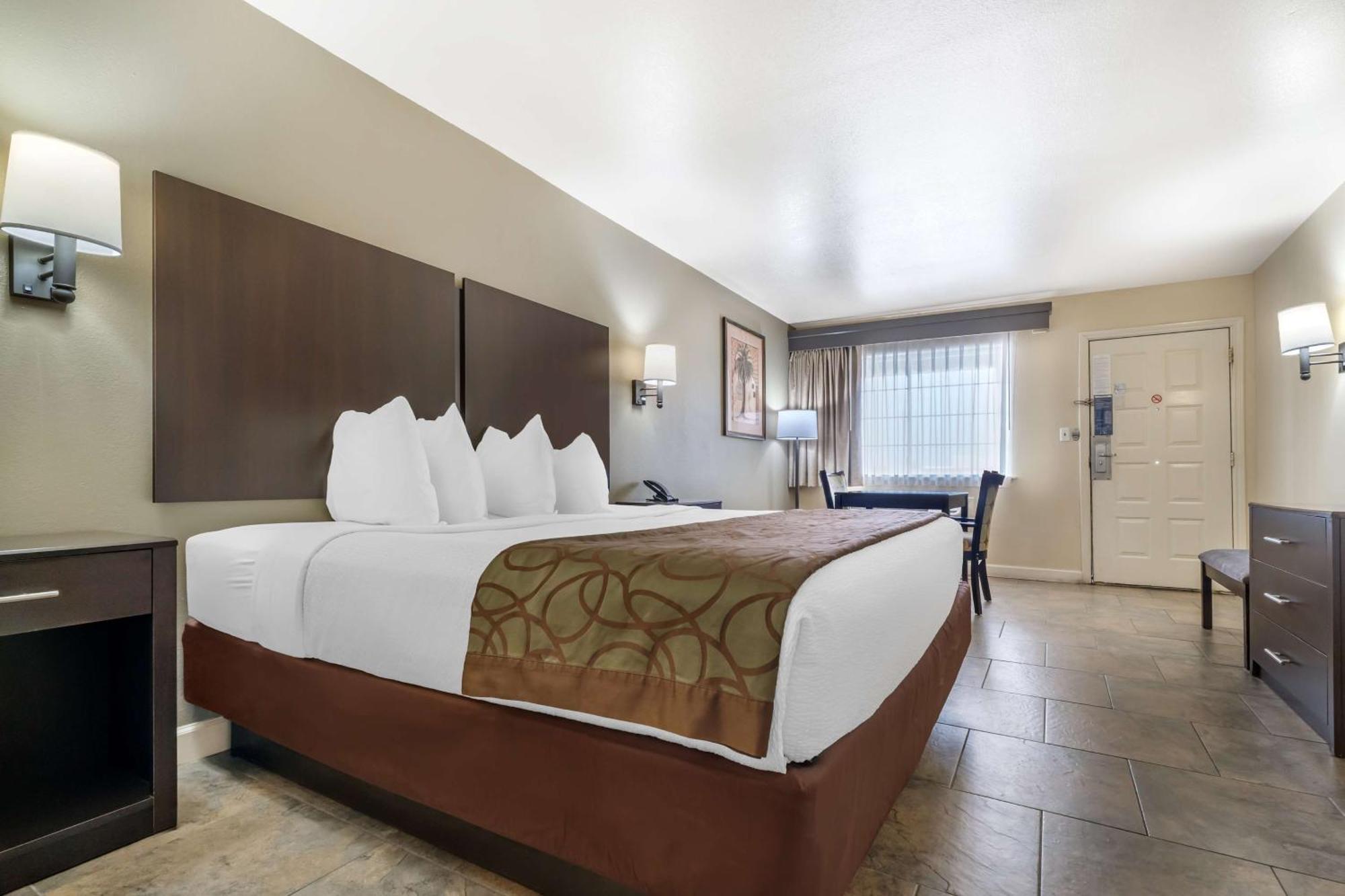 เบสต์ เวสเทิร์น ออน ดิ ไอแลนด์ Hotel คอร์ปัสคริสตี ภายนอก รูปภาพ